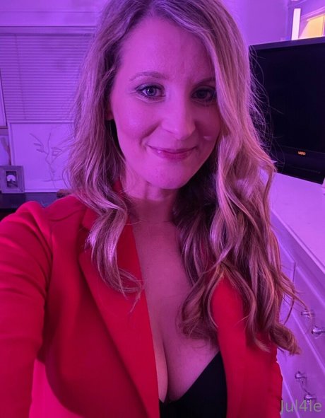 Jul4Le star nudes pictures