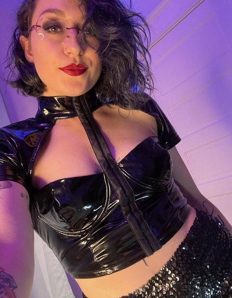 freesaradoesscience model nudes pics