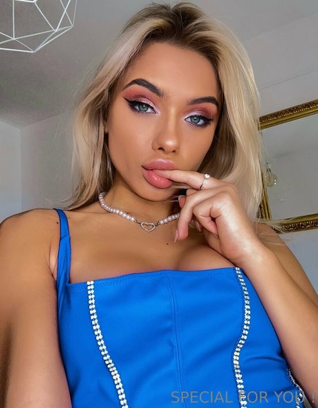 sugarandriana desnudos estrella galería