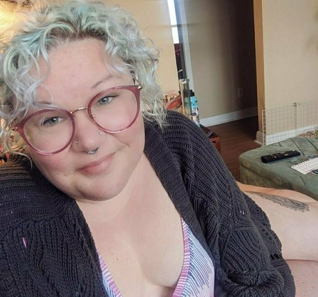 queergreer420 high quality actress image