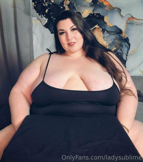ladysublime model nude img