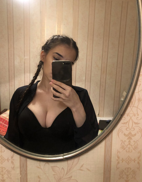 Kamilla Karieva estrella porno adulto recopilación