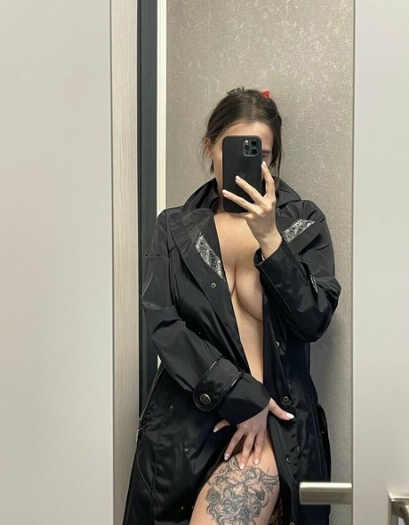 Kamilla Karieva modelo bonita imagen