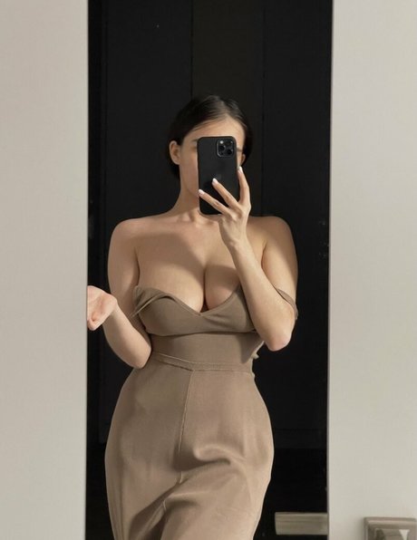 Kamilla Karieva modelo exclusivo fotos