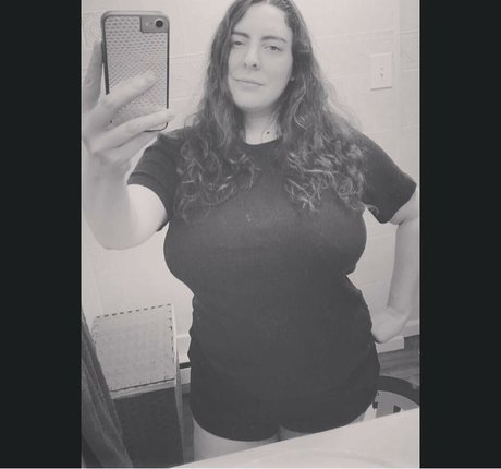 Kara Greene_ modèle gratuit img