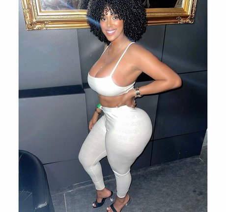 Sophie Likosky estrella porno exclusiva archivo