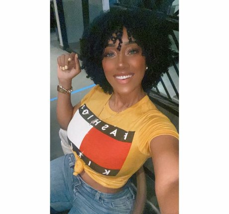 Sophie Likosky modèle sexy des photos