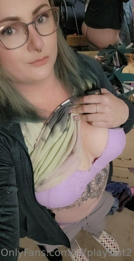 tiffplayslut2 hd model photos