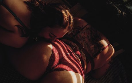 the night nurse modèle de sexe img