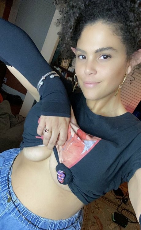 deadmanstoe modelo erótico galerías