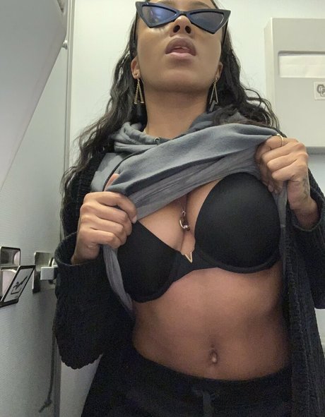 anyaivy actrice de nus photo