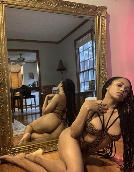 anyaivy estrella porno galerías