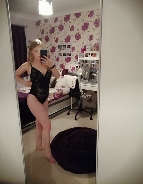 justanuptowngirl actrice de nus archive