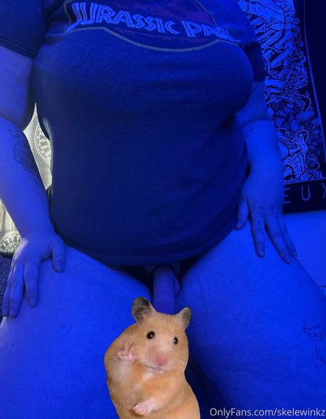 skelewinkz nude pornstar photo