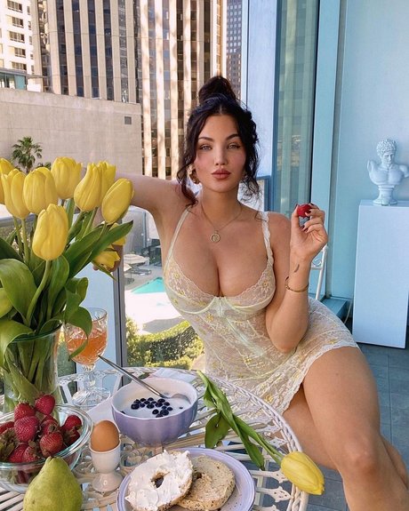 Natalie Halcro hermosa estrella porno imágenes