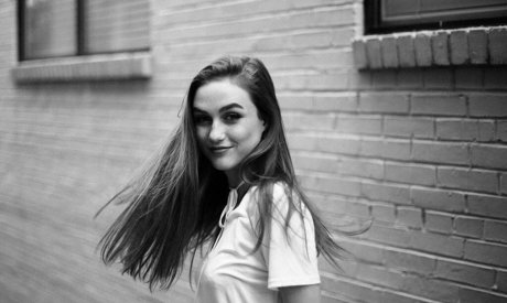 Madison Lintz star du porno chaude image