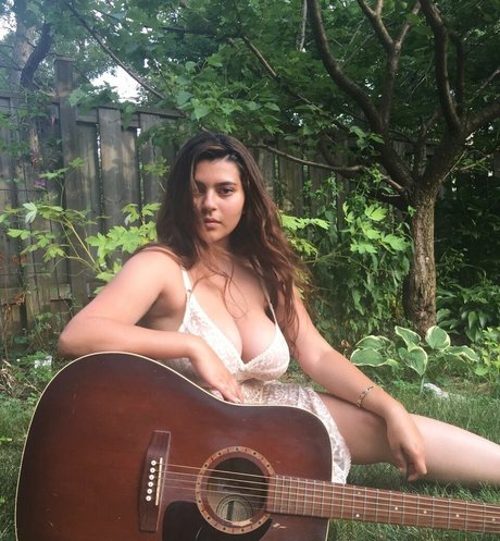 Nada C free model pics