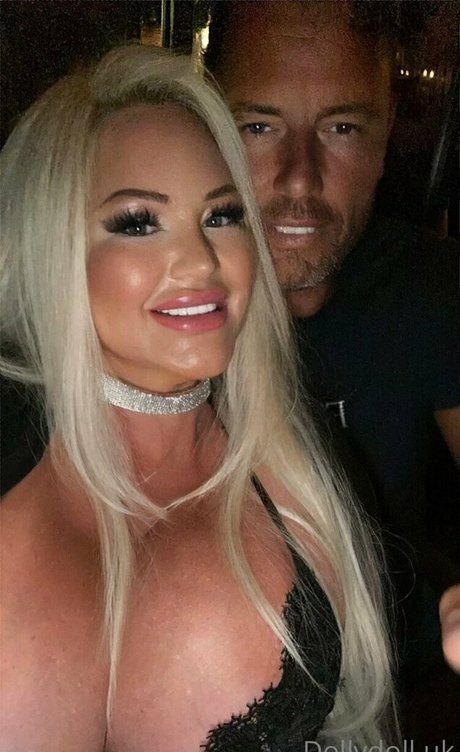 dollydolluk estrella adulta imágenes