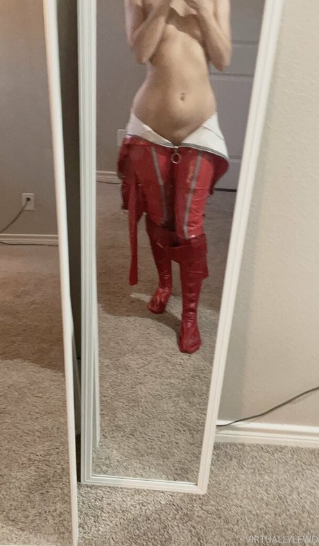virtuallylewd hot model picture