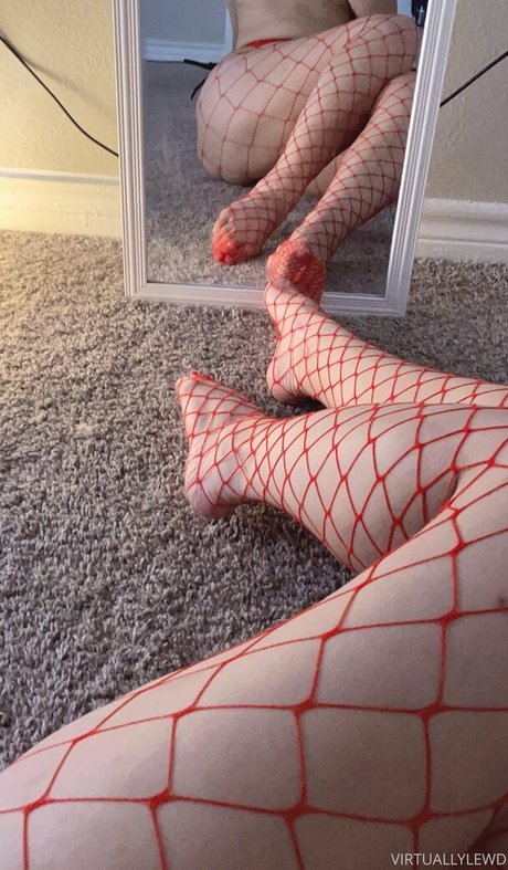 virtuallylewd xxx star du porno img