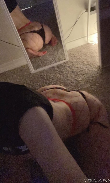 virtuallylewd actrice chaude images