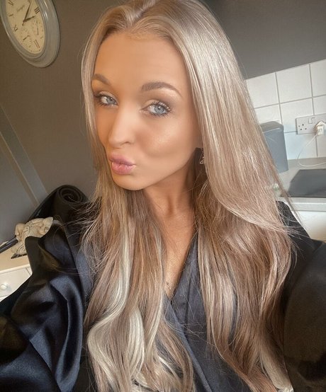 Saffronleigh modelo superior imágenes