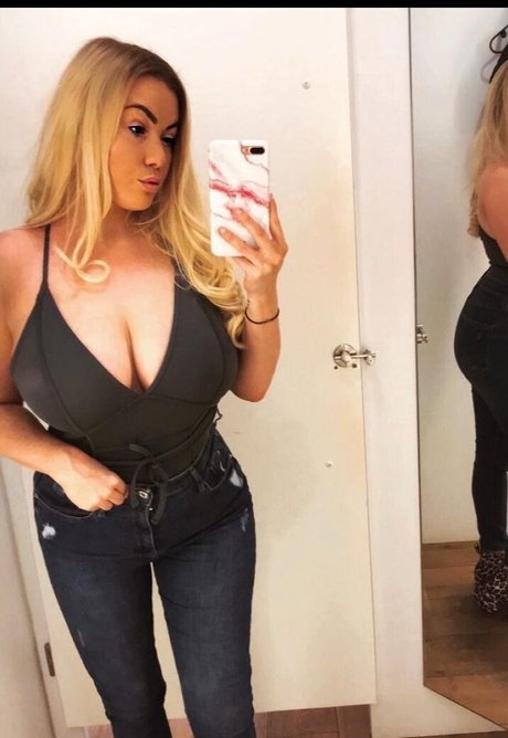 Kendall Rowan nudes star archive