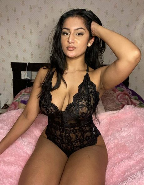 Sofia Rai libre de estrellas recopilación