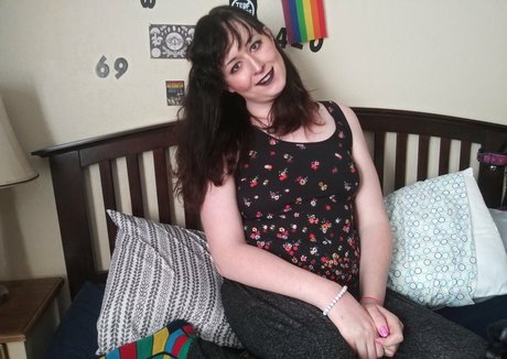 anniebrokely estrella erótica archivo