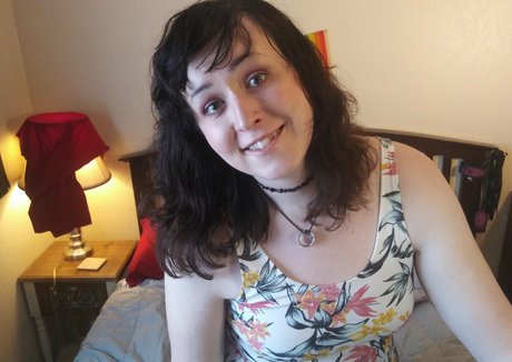 anniebrokely modèle érotique img