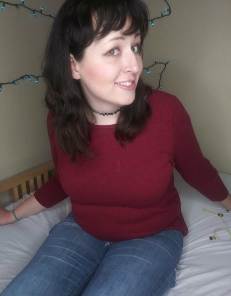 anniebrokely actriz de arte fotos