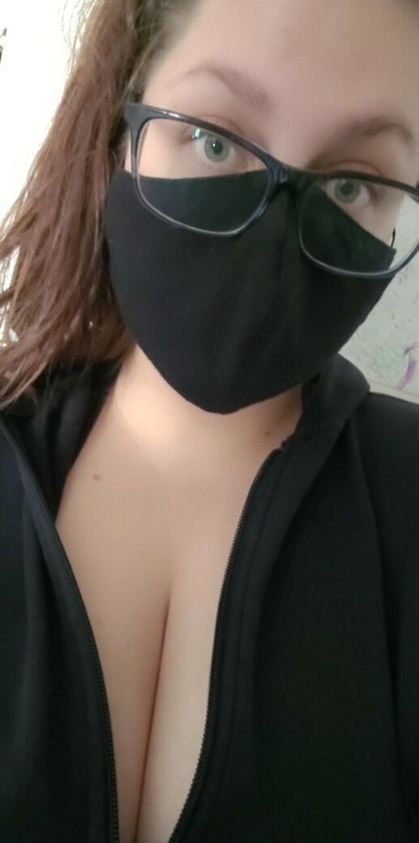 ariajinxfree actrice chaude galerie