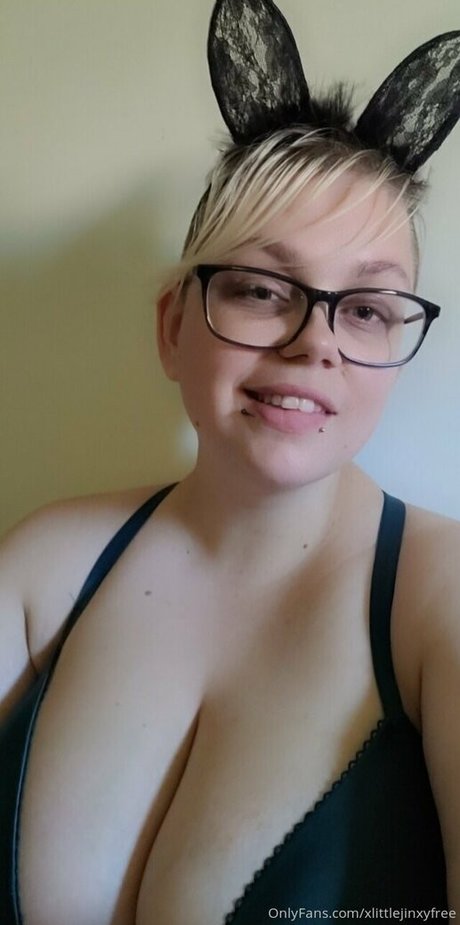 ariajinxfree actrice libre photo