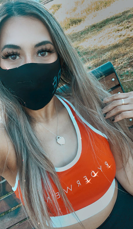 sexyscout actriz de arte galerías