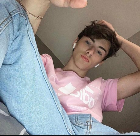 masterukfree modelo adulto galería