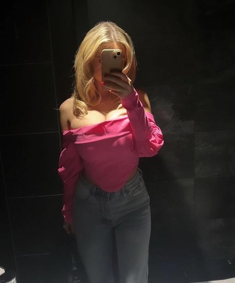 Isabella B actrice porno img