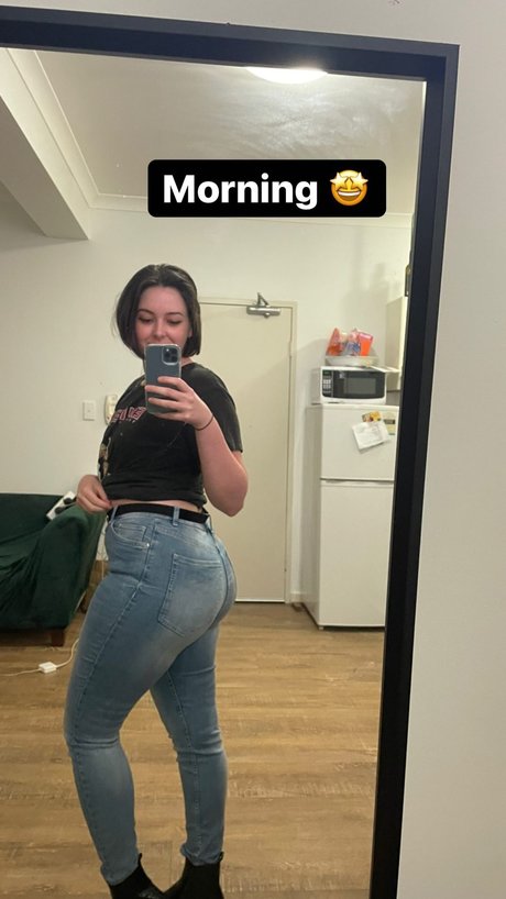 Shutupmichaelaa joli modèle archive