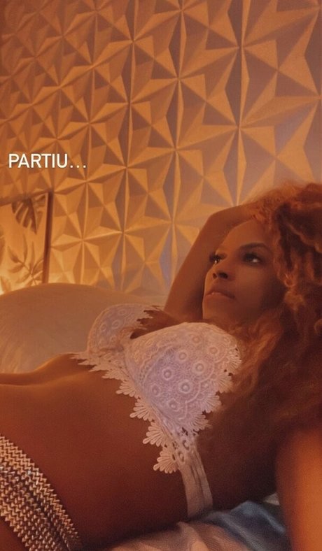 Lumena Aleluia star du porno nue img