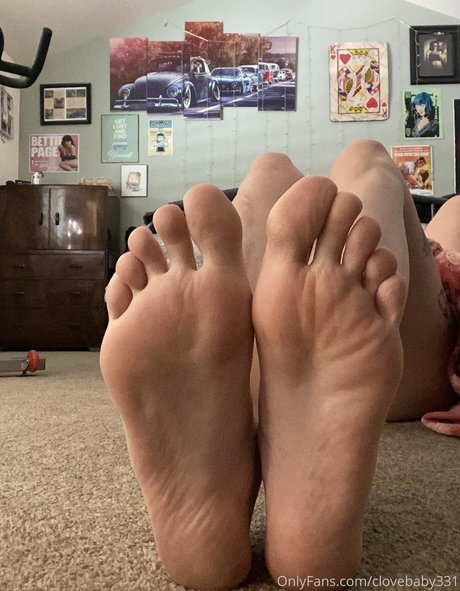 Kiki Kitsune modèle porno photos