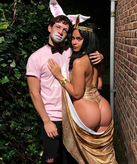 Chiara Pugliesi modèle érotique galeries