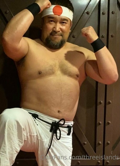 threeislands modelo exclusivo imágenes