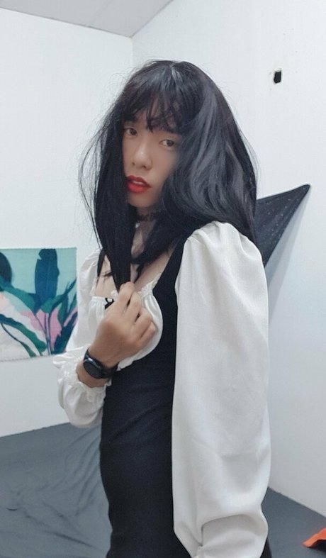 TSprincessRose modelo desnudo imágenes