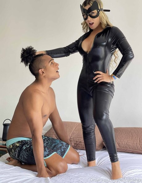 jennybangs actrice exclusive photos