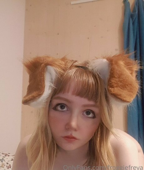 FroggieFreya actrice hd photos