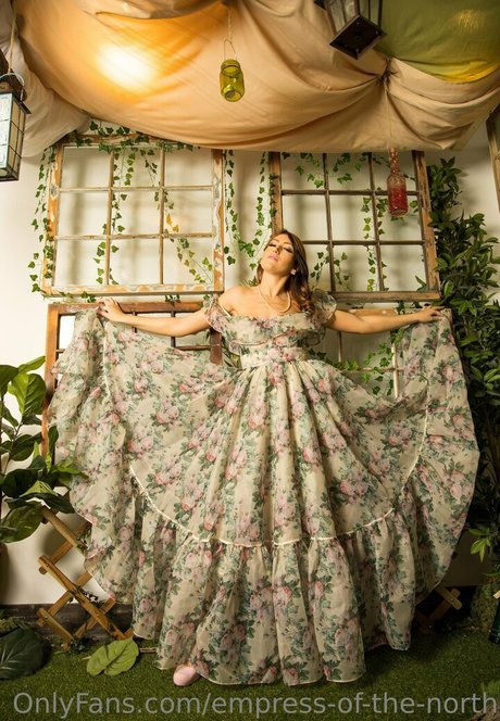 empress of the north Miniature