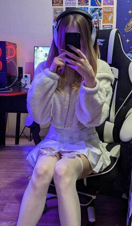acenat0r adult model img