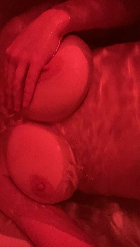 Hioobs modèle érotique img