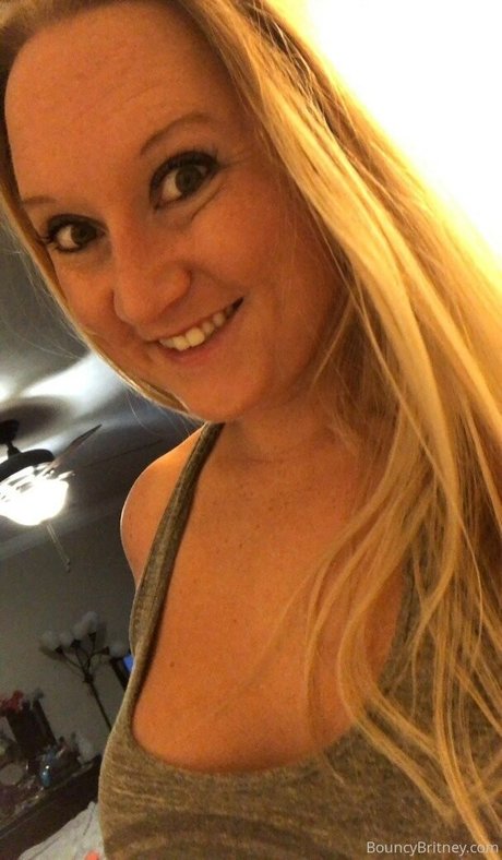 bouncybritneyvip star nude images