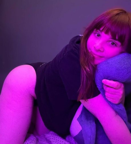 Alix Fembug model nude galleries