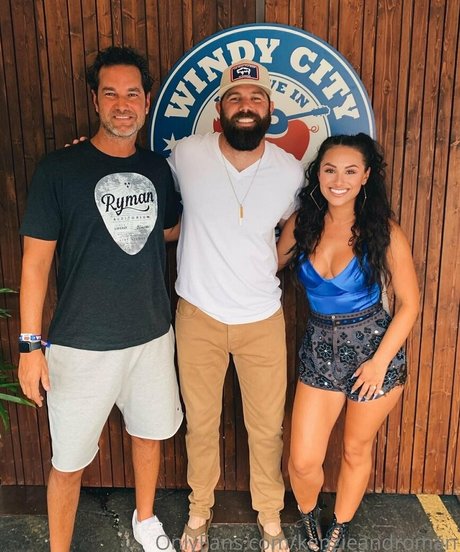 kenzieandroman actriz sexual imagen